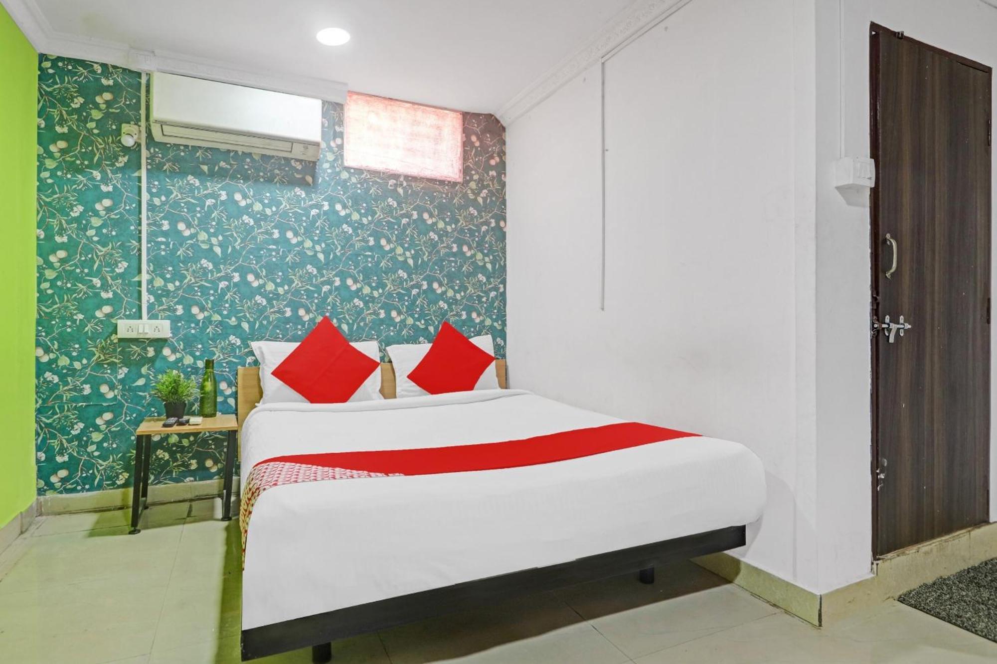 Hotel O New Lakeview Palace Hyderabad Eksteriør bilde